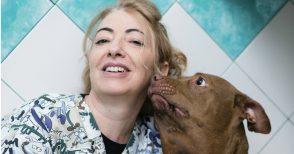 “Animali come noi”: alla scoperta del libro di Monica Pais, la veterinaria più amata d'Italia