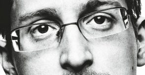 "Violati gli accordi di riservatezza": negli Usa il libro di Edward Snowden finisce in tribunale